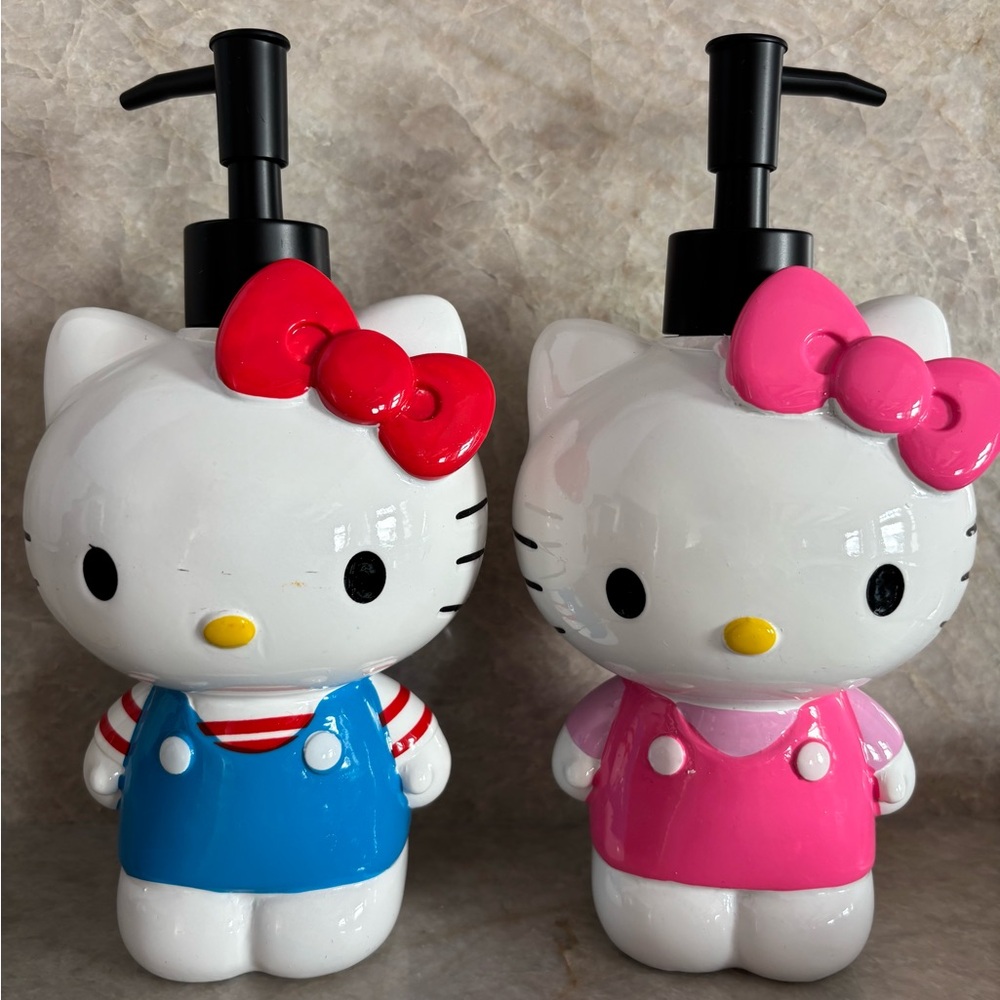 Hello Kitty Soap/Lotion Dispenser Set NWT